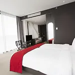 Corendon New-west, A Tribute Portfolio Hotell