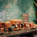 Corendon New-west, A Tribute Portfolio Amsterdam