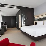 Corendon New-west, A Tribute Portfolio Amsterdam