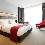 Corendon New-west, A Tribute Portfolio