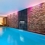 Corendon New-west, A Tribute Portfolio Otel 4*