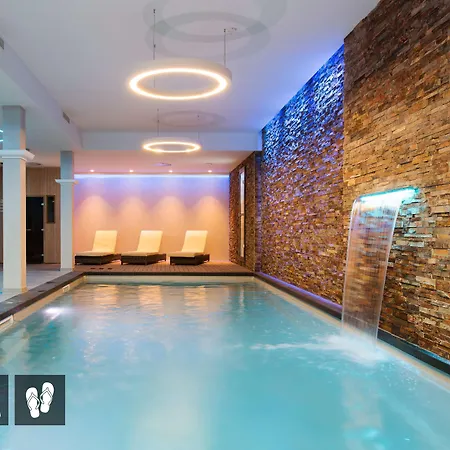 Hotel Corendon New-west, A Tribute Portfolio