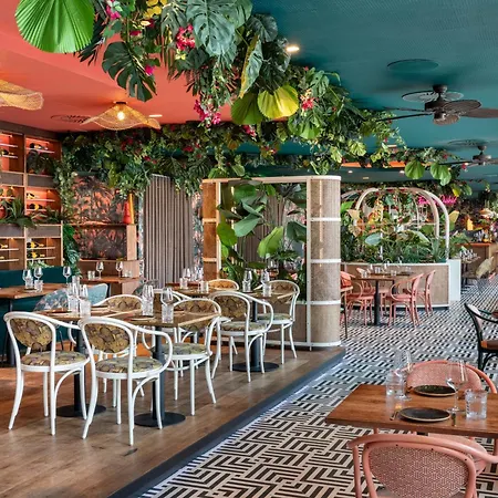 Hotel Corendon New-west, A Tribute Portfolio