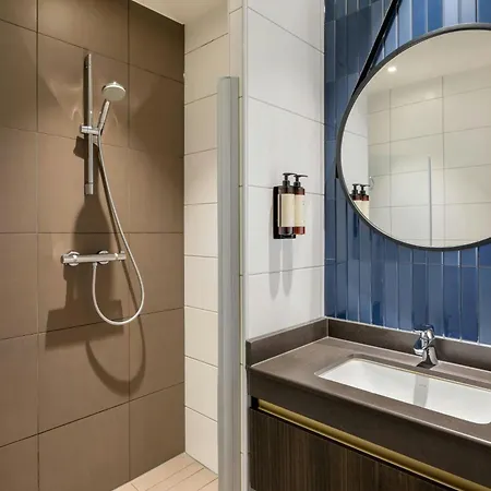 Corendon New-west, A Tribute Portfolio 4* Amsterdam
