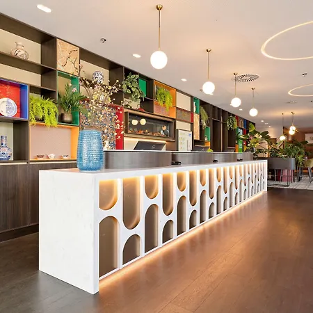 Corendon New-west, A Tribute Portfolio Ámsterdam