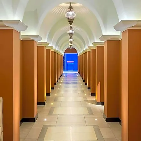 Corendon New-west, A Tribute Portfolio Ξενοδοχείο