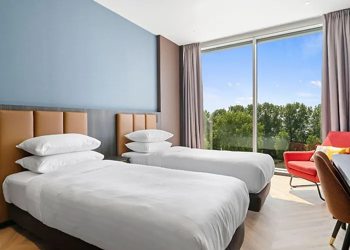 Corendon New-west, A Tribute Portfolio