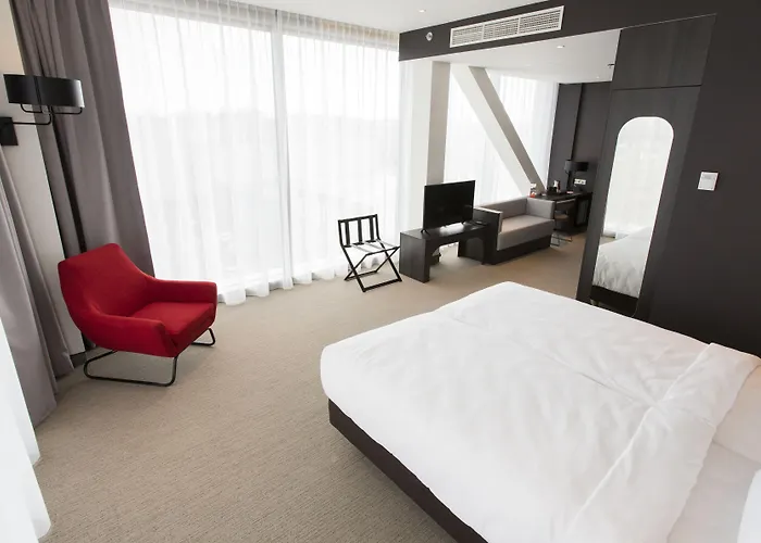 Corendon New-west, A Tribute Portfolio מלון 4*