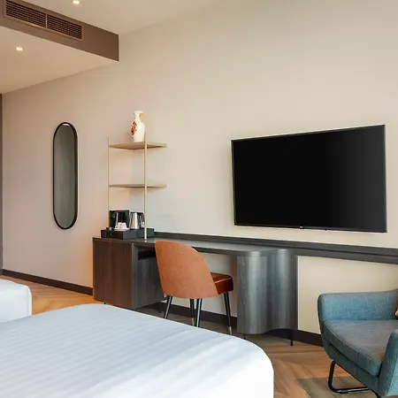 Corendon New-west, A Tribute Portfolio Amsterdam